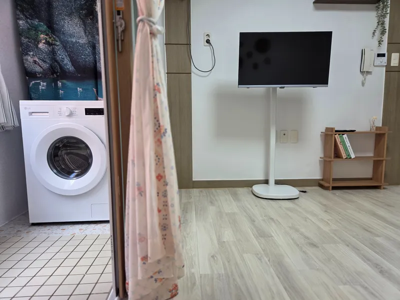 [Jeonju] Jeonbuk National University, 10-minute walk from the terminal, free parking, clean accommodation 204 21