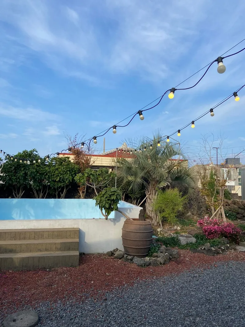 [Hallim, Jeju][Jeju Hyeopjae] Jeju Countryside Stone Wall House Hyeopjae Private Stay with Large Pool 8