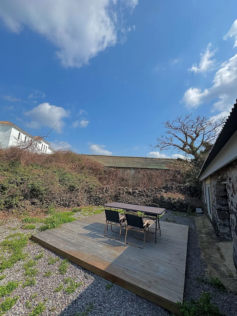 [Hallim, Jeju] Wolyeong Beach Jeju emotional old house 29