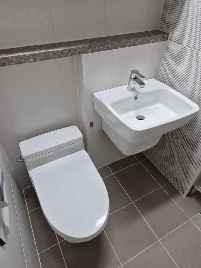 [Dongjak, Seoul] 30 seconds walk from Jangseungbaegi Station, clean, fully-equipped parking available 6