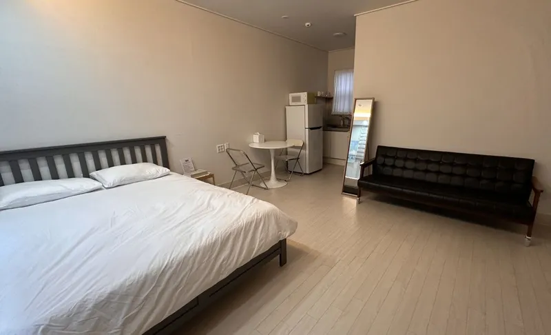 [Gujwa, Jeju] Double Room 202, a comfortable place to rest with a distant ocean view 2