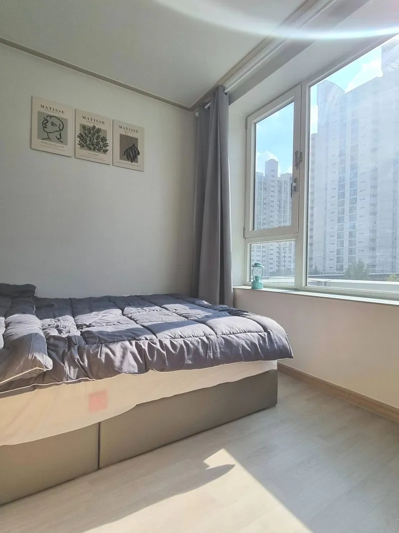 [Yeongdeungpo, Seoul] Sindorim Spacious Living Room City View Two-Room Apartment 2