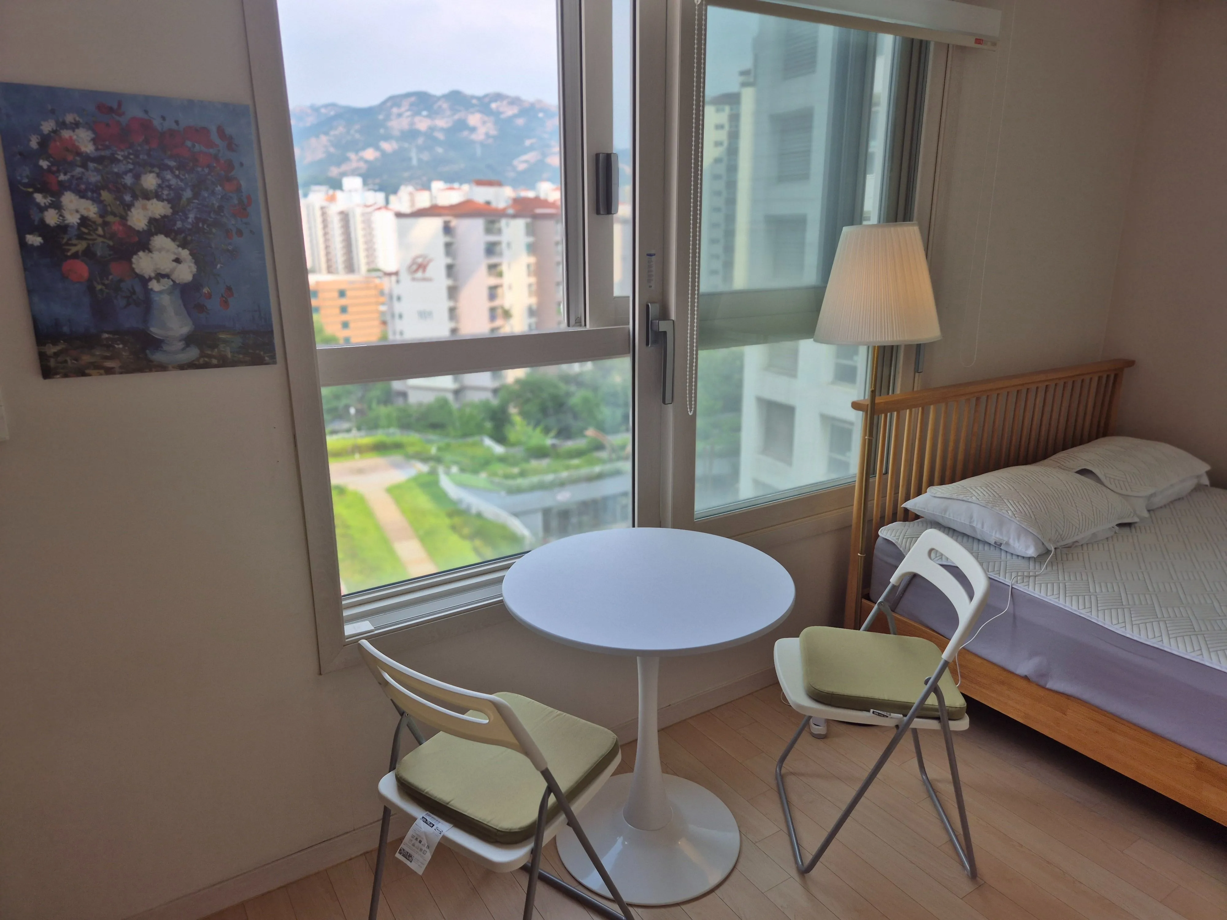 Jingwan-dong Bukhansan View One-Bedroom