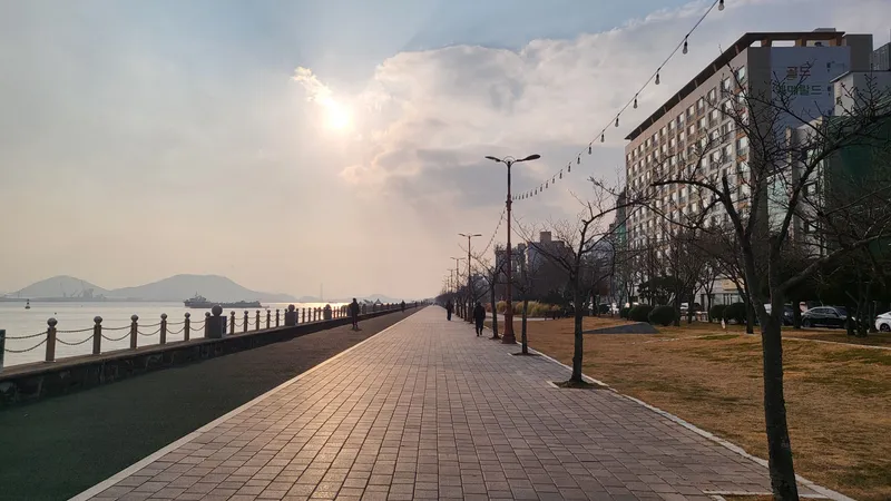 [Mokpo] In front of my house, the sea (Mokpo Peace Square) 11