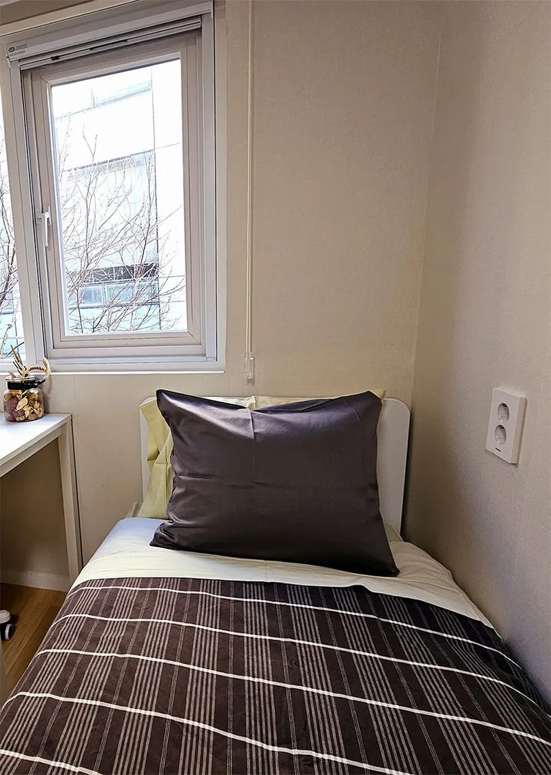 [Jongno, Seoul] Daehakro Full-option Room 405, 1 minute walk from Hyehwa Station, Seoul National University Hospital Sungkyunkwan Shuttle 7