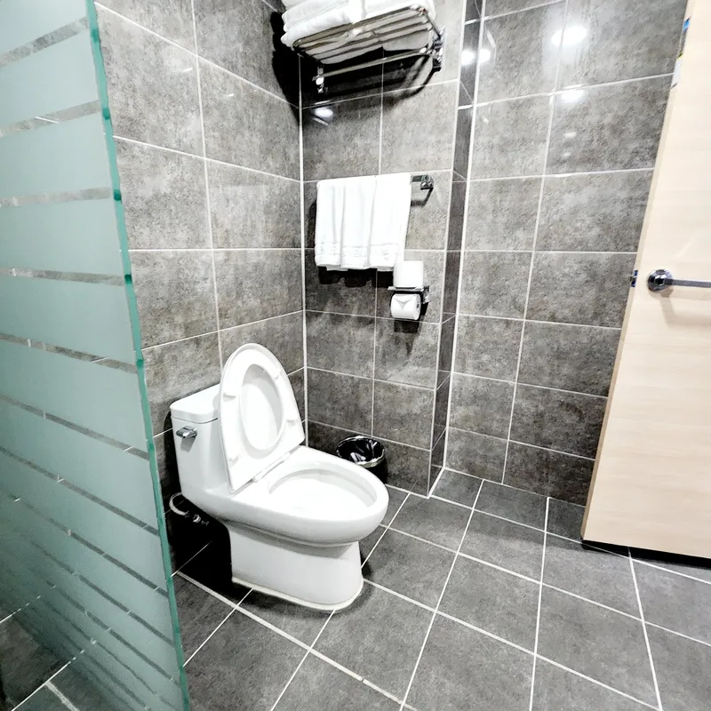 [Gangneung] One month living, 1 minute from the beach, ocean view, 12 pyeong, 2 beds 12