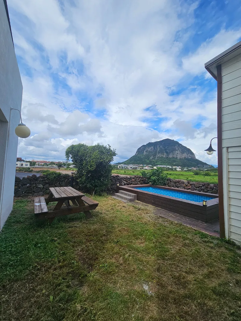 [Andeok, Seogwipo] Haemuri-dong, a two-story accommodation with a seasonal view of Sanbangsan Mountain 38