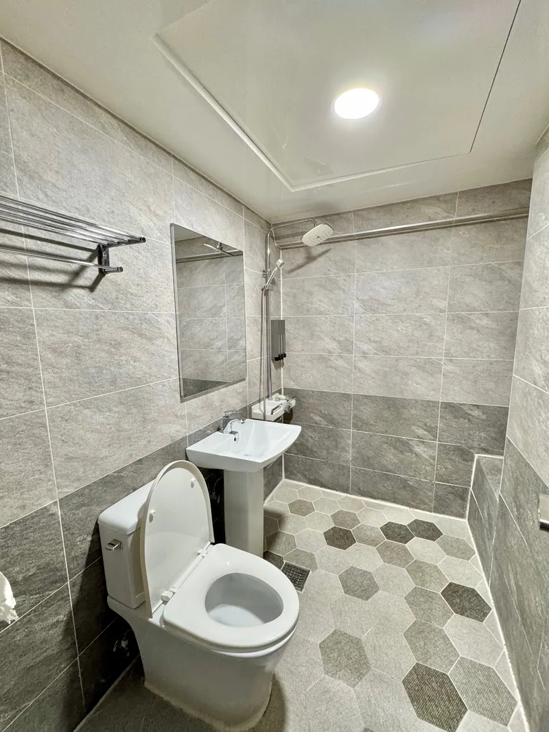 [Suwon][Suwon Yeongtong] 5 min walk from Yeongtong Station/Netflix/Separate one room/Cleaning available/Room 714 5