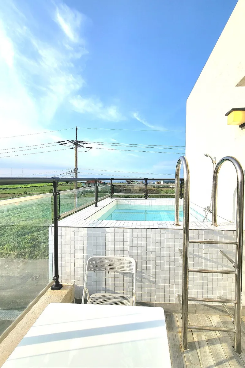 [Aewol, Jeju] A detached townhouse with a jacuzzi overlooking the nearby sea, coastal road 1 73