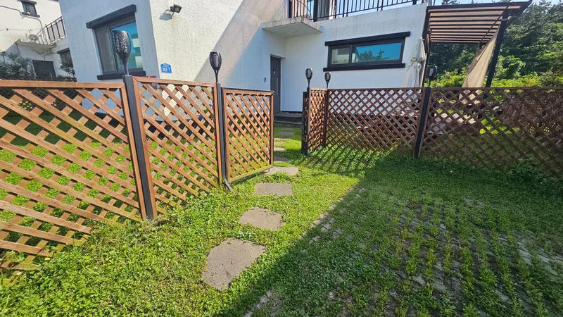 [Hallim, Jeju] #Two living rooms, bedrooms, and bathrooms #A two-story house spacious enough for two families #Dogs allowed 30