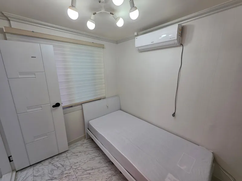 [Sasang, Busan] Gwangjang-ro White House Two-room 2nd floor 3