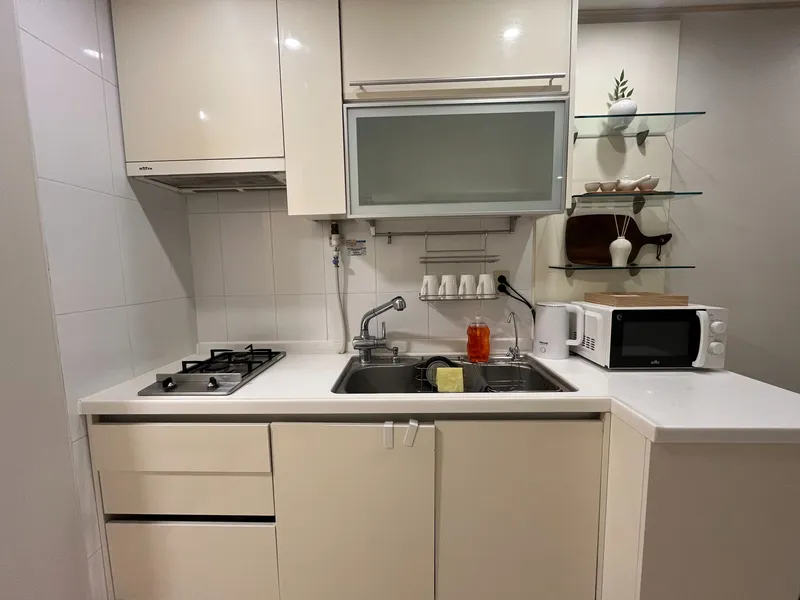 [Gwangjin, Seoul] Fully-optioned hotel-like stay in a super convenient location 10 seconds from Konkuk University Station 21