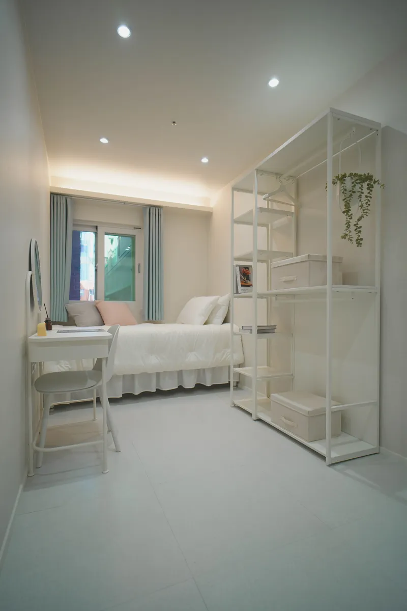 [Mapo, Seoul] Private single room at Hongik Univ. entrance station #Women only #Location gangster 3