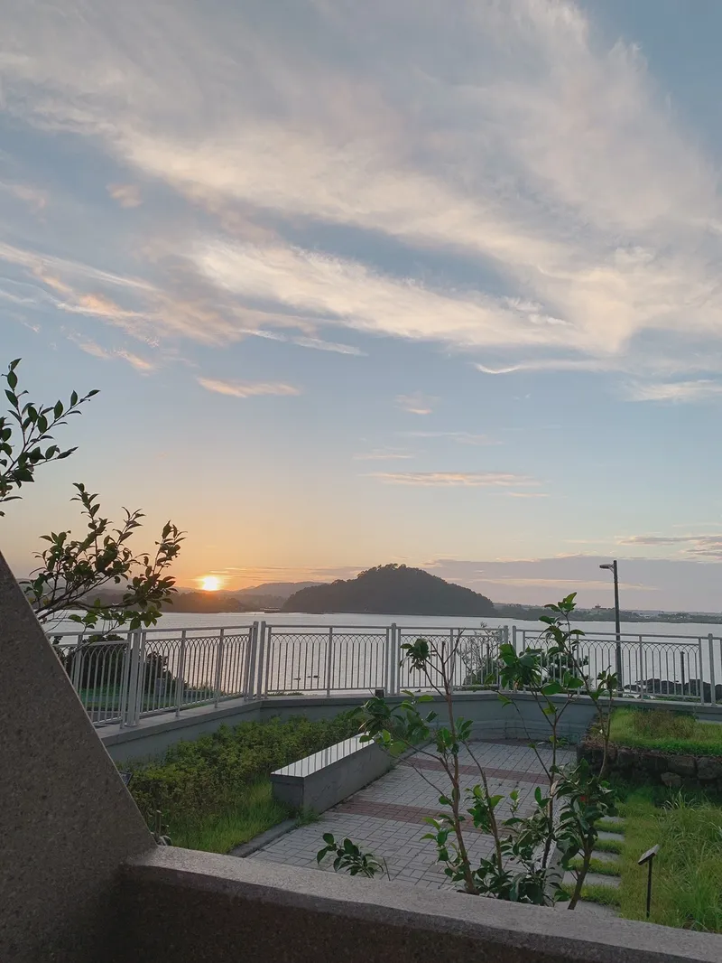 [Seongsan, Seogwipo] Newly built, fully-equipped, safe house with ocean view and terrace 4