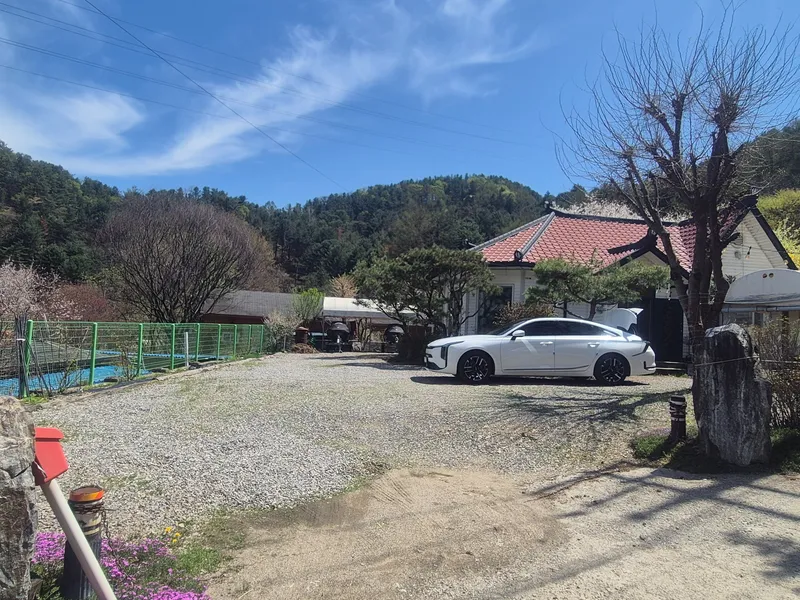[Gapyeong] Gyeongban Beomso Valley 30 seconds walk, three-room, large yard and barbecue area 13