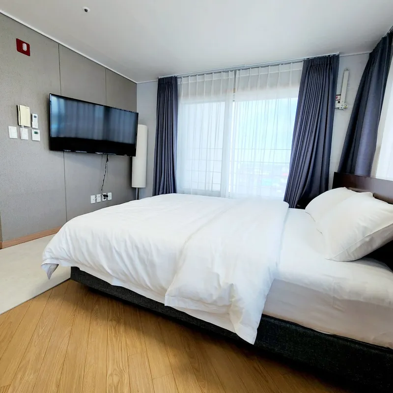 [Gangneung] Living in a spacious and bright house 1 minute from the beach for a month 3