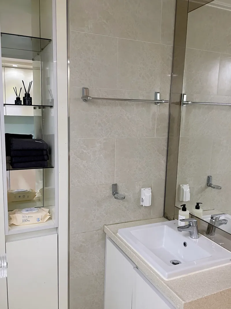[Gangnam, Seoul] Seolleung/Yeoksam Full-option Officetel Queen-size Bed/Daily Necessities 4