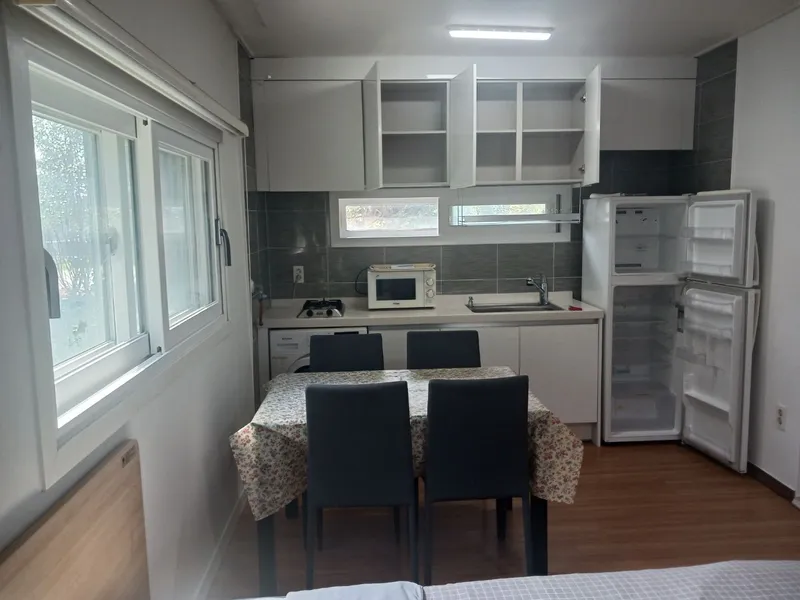 [Pyoseon, Seogwipo] 30-pyeong main building with a view of the botanical garden and pet-friendly 28
