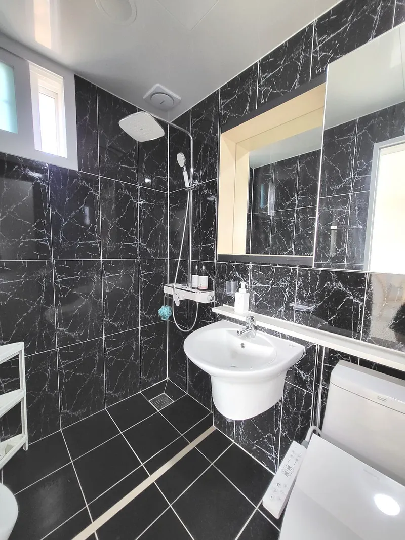 [Aewol, Jeju] A detached townhouse with a jacuzzi overlooking the nearby sea, coastal road 1 25