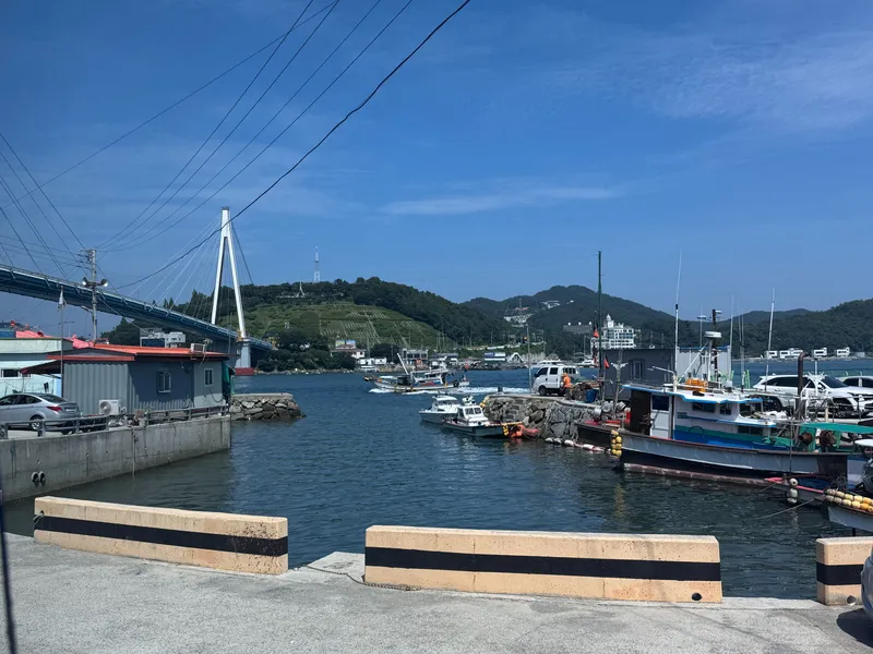 [Yeosu] Detached house in front of a fishing village port 18