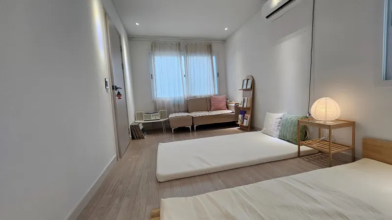 [Busanjin, Busan] 10-minute walk from Gaegeum Subway Station, 3-minute walk from Singaegeum Bus Stop 12