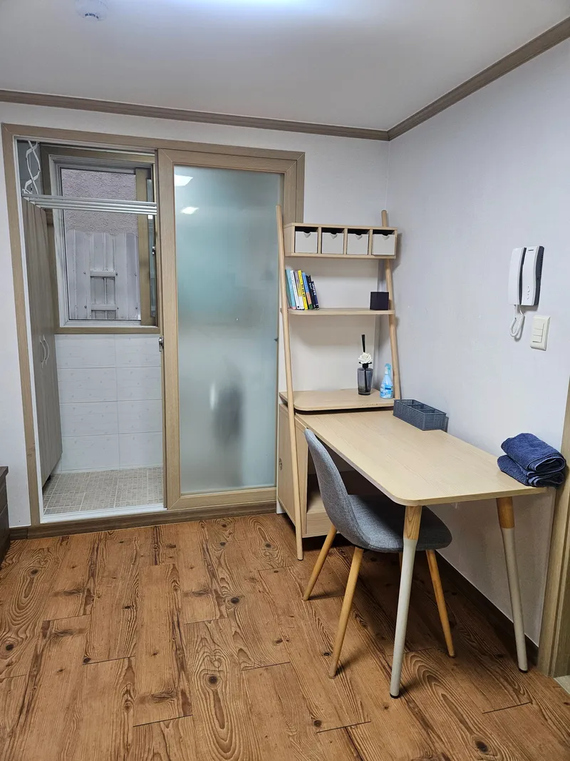 [Yuseong, Daejeon] Business trip/Near Yuseong Seon Hospital/Near the station (Spacious 1.5 room)/2nd floor 4