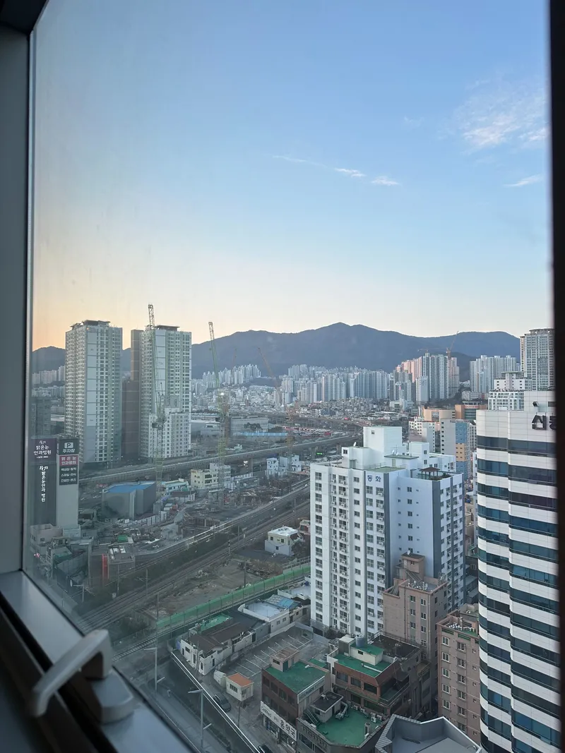 [부산 부산진][부산 서면] 중심가 롯데호텔 옆 깔끔한 넓은 투룸 17