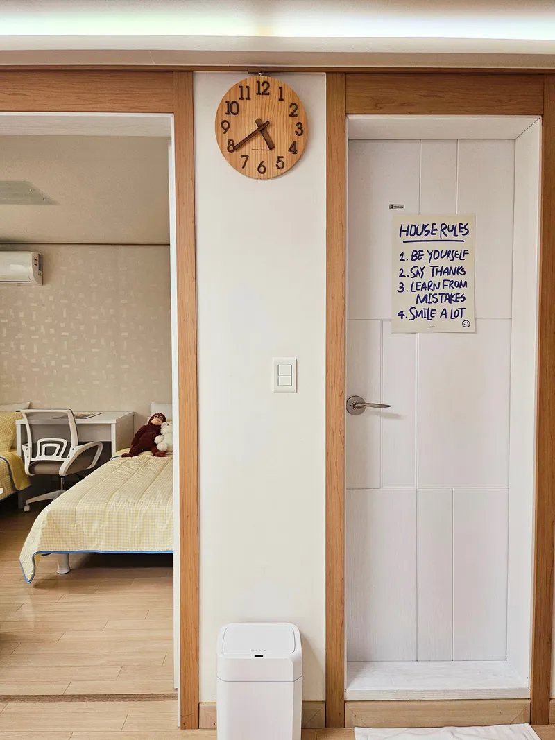 [Dongjak, Seoul] 3-room modern hanok-style apartment 3 minutes from the main gate of Jungang University in Heukseok-dong 16