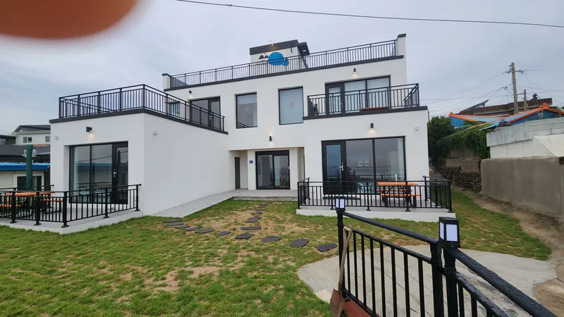 [Pohang] Room 202, 2nd floor, with a view of the Guryongpo ocean 6