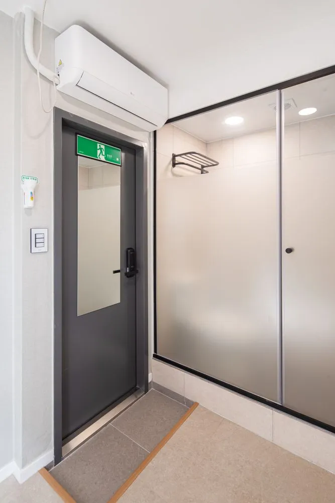 [Gwanak, Seoul] Fully furnished gosiwon premium room near Seoul National University Entrance and Naksungdae Station on Line 2 10