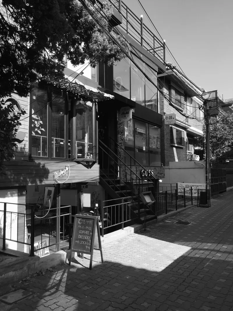 [서울 마포] 홍대입구역 3분 거리 단기임대 2룸 17