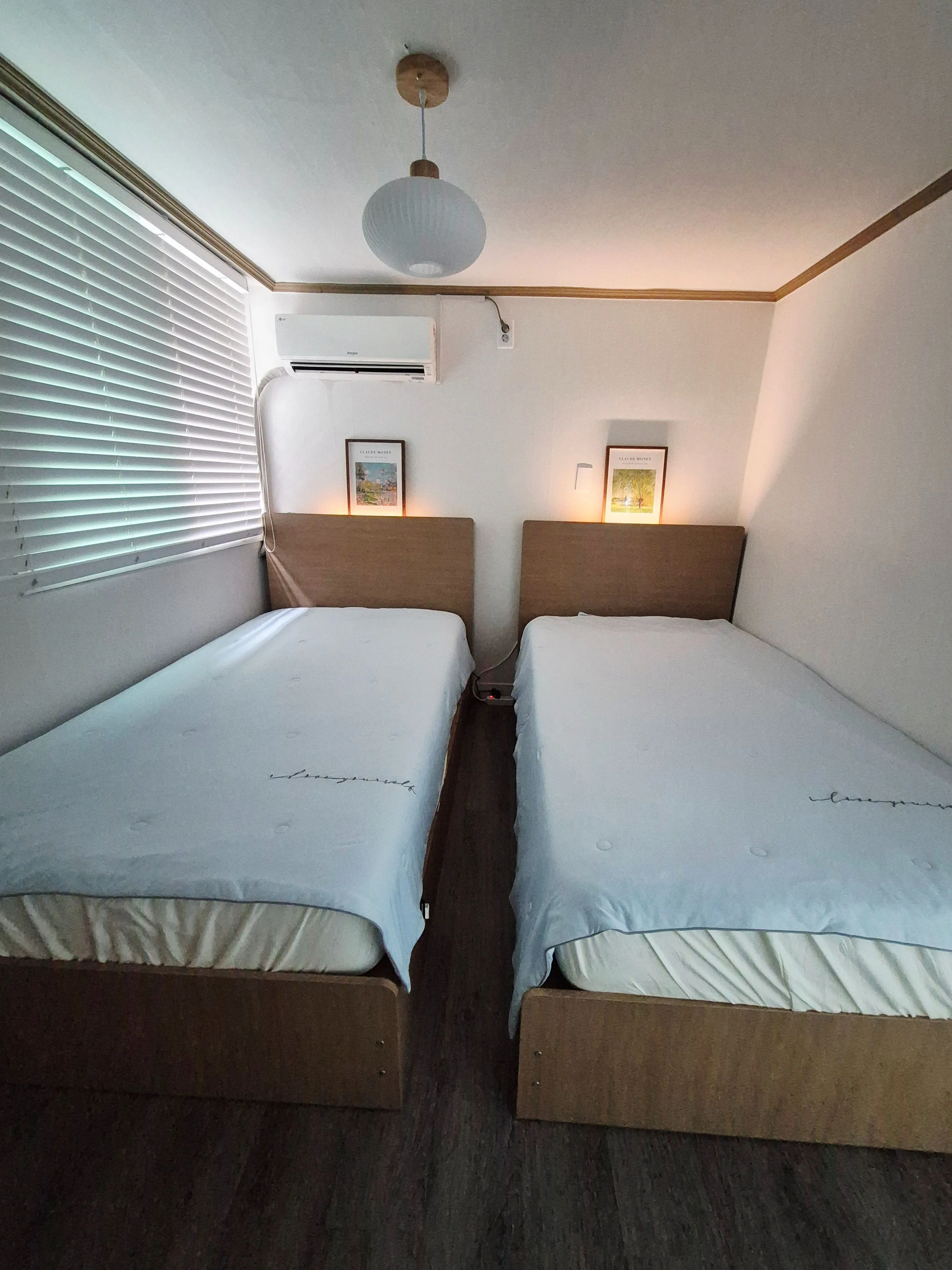 Nogosan-dong Near Sinchon Station Two-Bedroom House