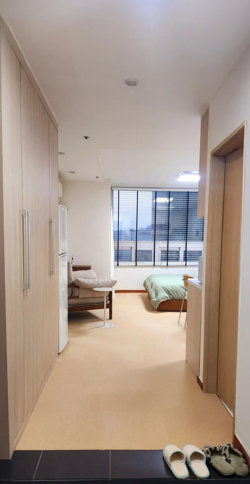 [Seodaemun, Seoul] Fully-furnished officetel in the Shinchon Station area 10