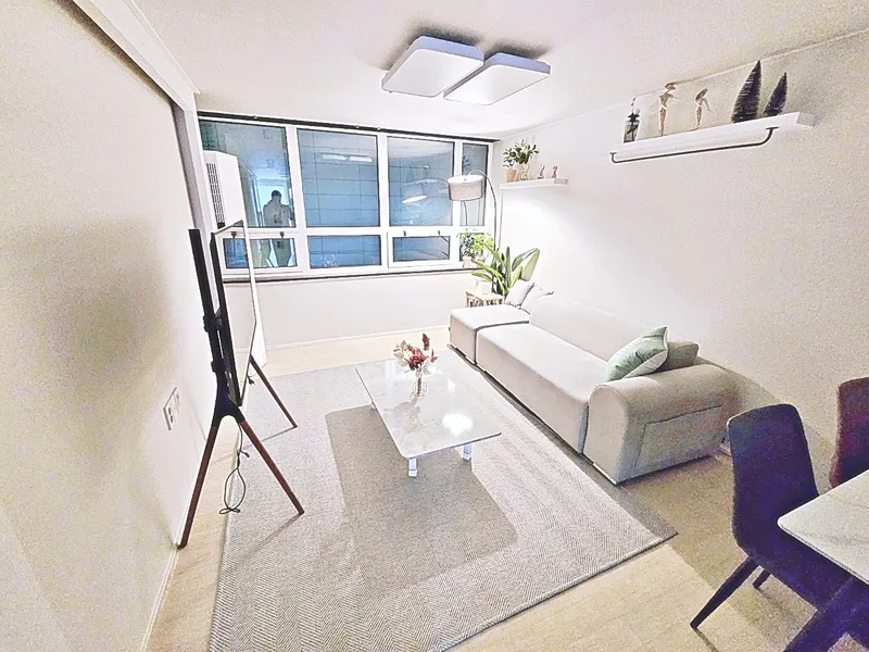[Haeundae, Busan] 2-minute walk from the beach, ocean view three-room, lowest price 18