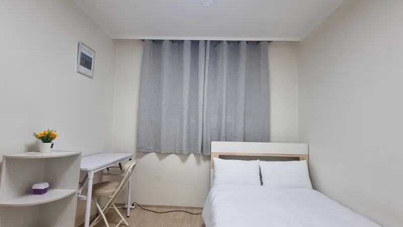 [Pyeongtaek] Just come, 3-room, full parking option 4