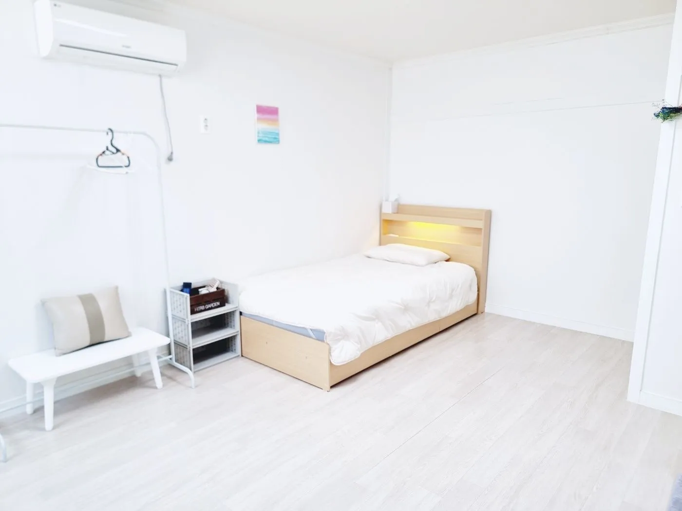Songjeong-dong One-Bedroom House