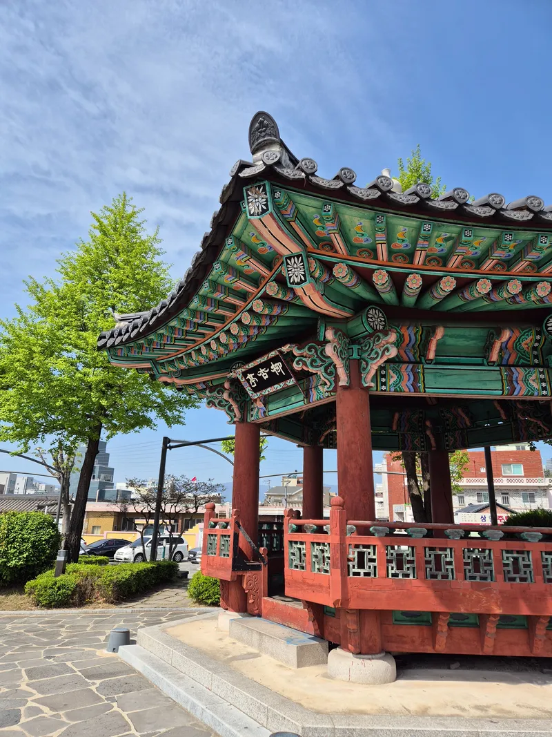 [Gangneung] Independent accommodation with good accessibility #Jungang Market #Ttukbokki (Netflix available) 64