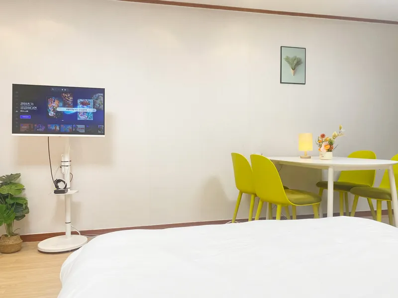 [Anyang] Special sale, 2-minute walk from Beomgye Station / 2 queen beds / Free parking 10