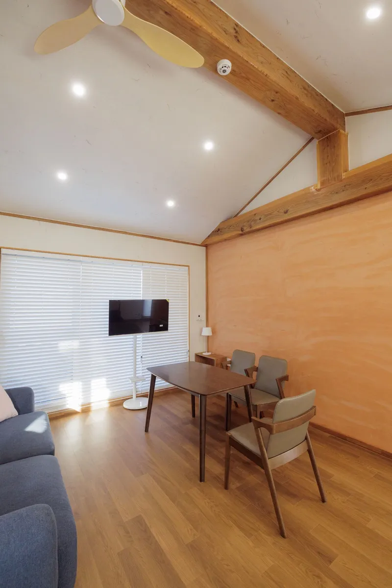 [Hangyeong, Jeju] Baekhap, a Hanok Pension with a cool breeze 9