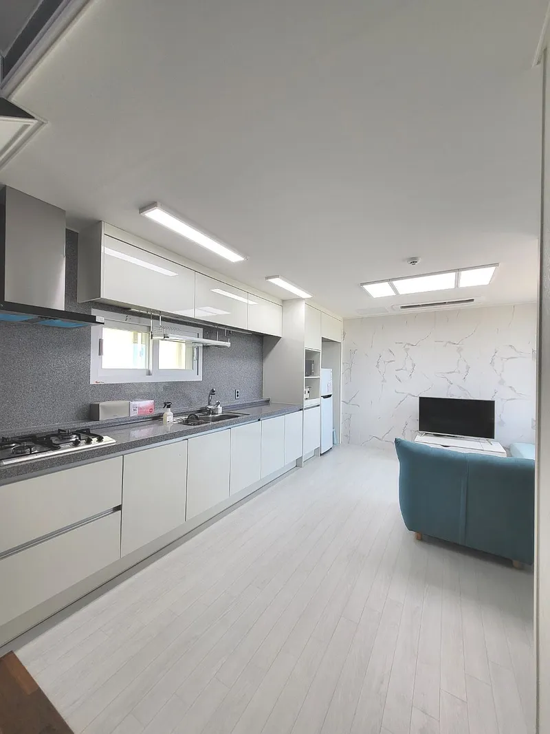 [Aewol, Jeju] A detached townhouse with a jacuzzi overlooking the nearby sea, coastal road 1 30
