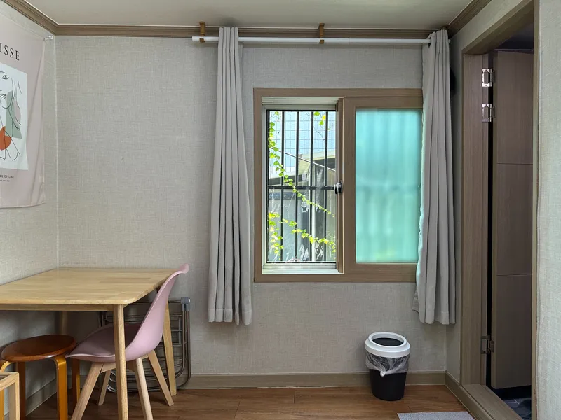 [Yongsan, Seoul] One-room apartment #301, 8 minutes walk from Seoul Station 2