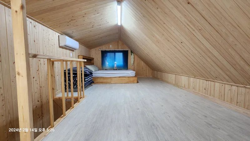 [Hangyeong, Jeju] A two-story detached house located in a village with a pretty stone wall, a 10-minute walk from the beach. 3