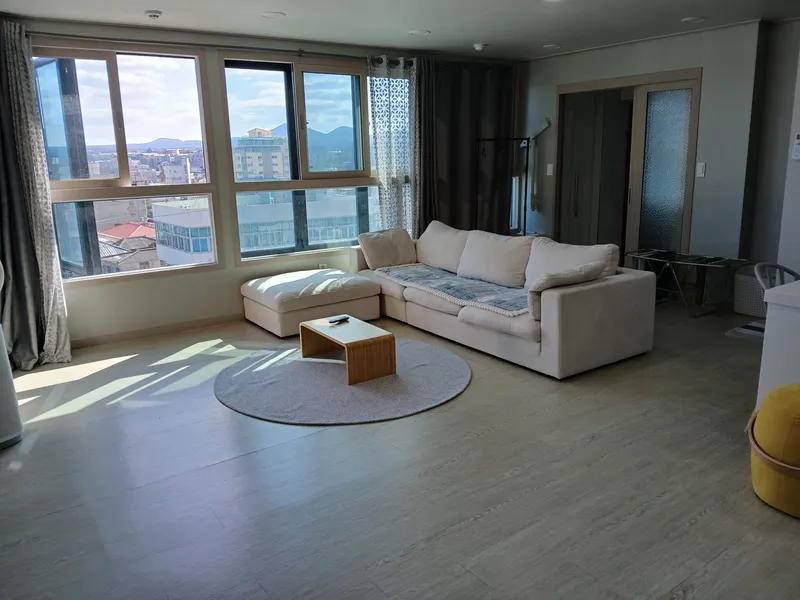 [Jocheon, Jeju] Hamdeok Beach View Spacious Family Accommodation 6