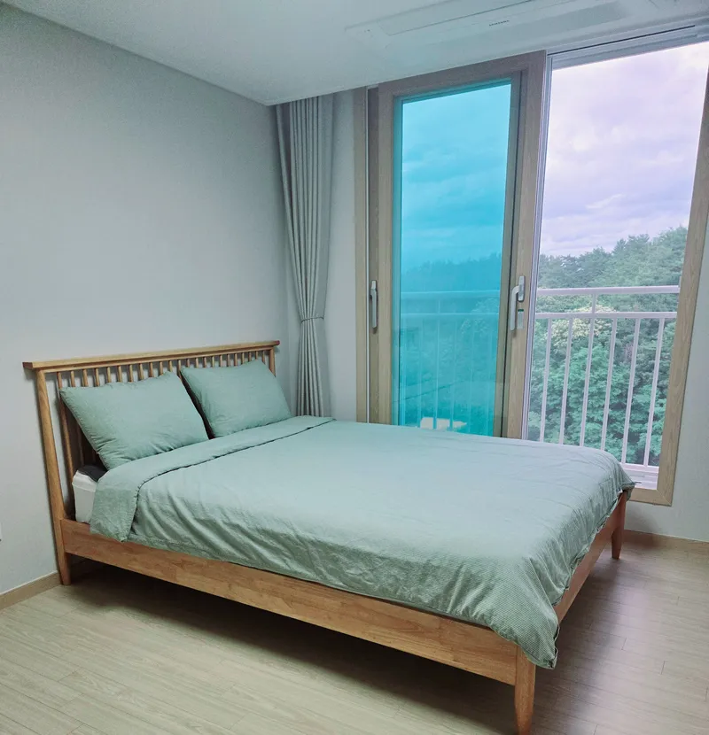[Gangneung] New Ocean View Apartment, 34 Pyeong, Fully Furnished Three-Room, 8th Floor / 5-Minute Walk to the Sea 6