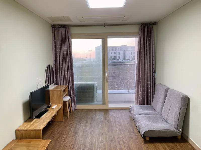 [Aewol, Jeju] Stone wall & grass yard, fully-optioned 1.5 room with cooking facilities (B202) 10