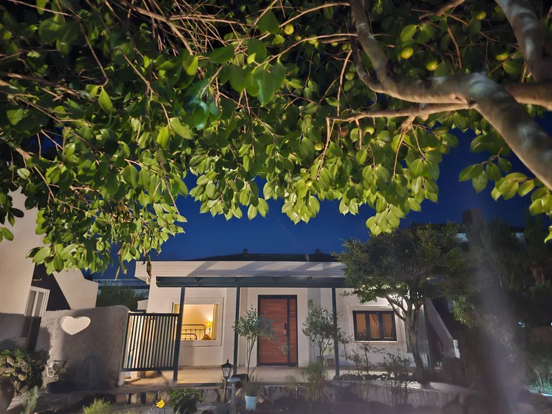 [Namwon, Seogwipo] Family room. Two-room. Private detached house located within the village. Pets allowed. Free guest access. 30