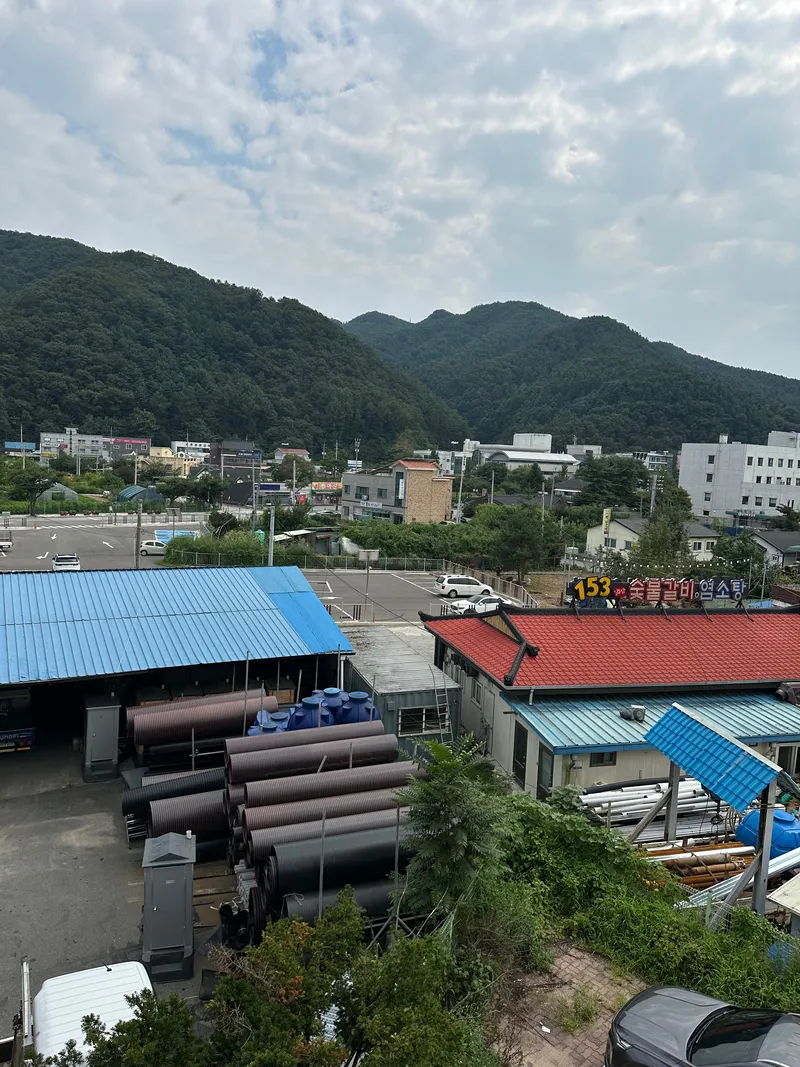 [Hongcheon] 2-minute walk along the Hongcheon River, two-room villa, workation, one-month stay 14