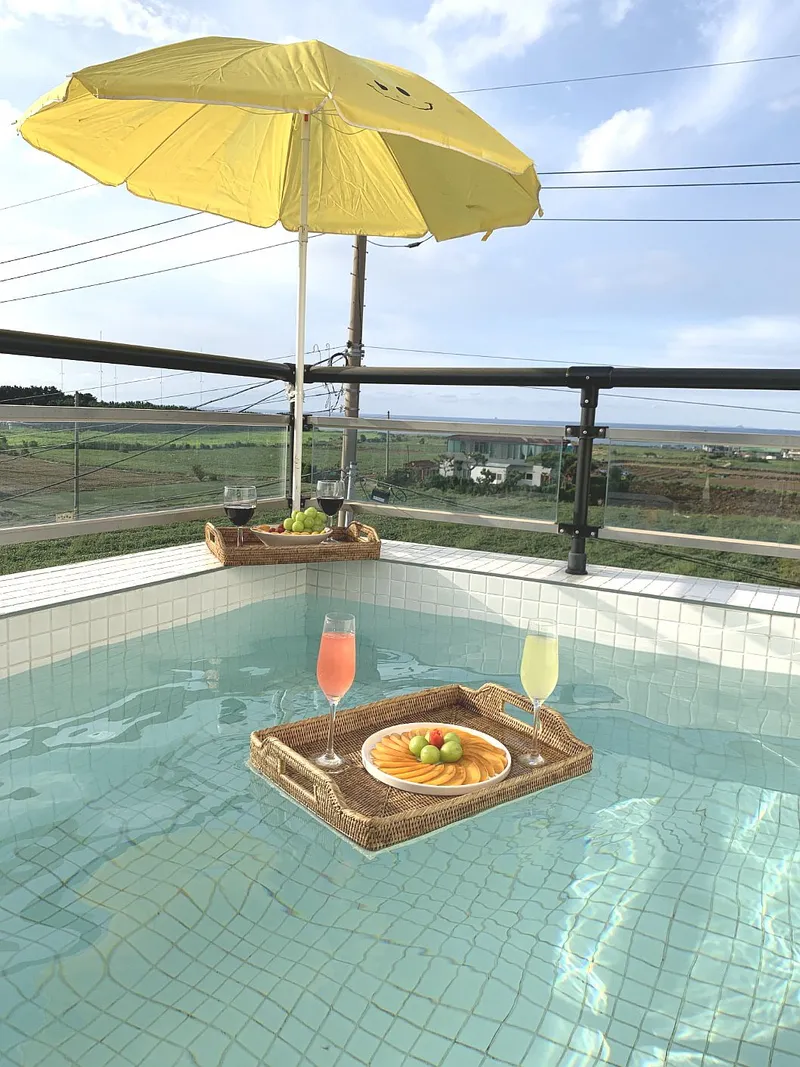[Aewol, Jeju] A detached townhouse with a jacuzzi overlooking the nearby sea, coastal road 1 69