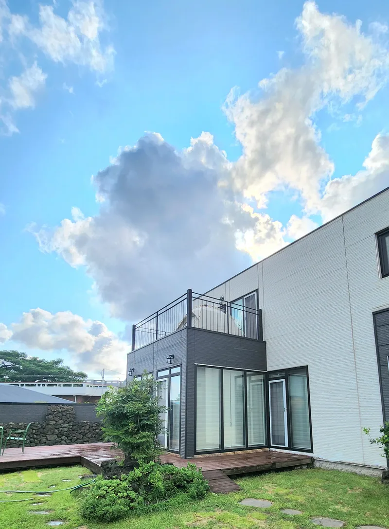 [Andeok, Seogwipo] Sanbangsan Mountain, Jeju Island, near the sea_Hallasan Mountain view_Private yard house 21