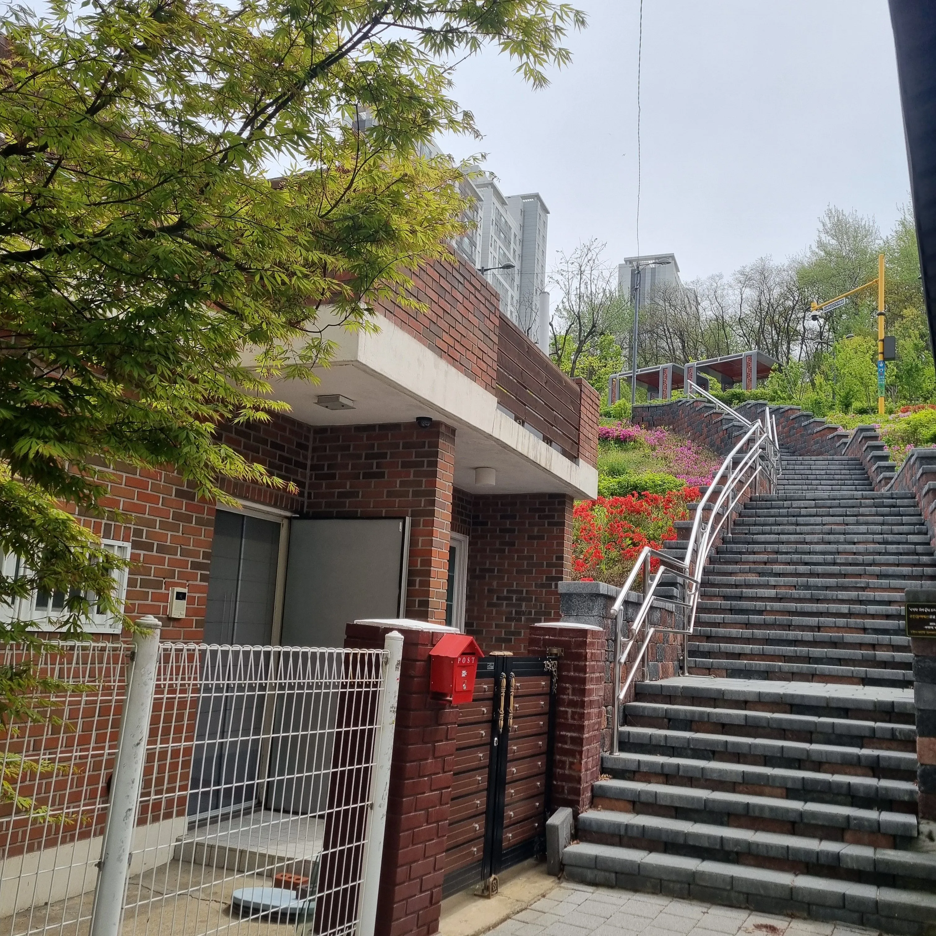 Bupyeong-dong Transit-Friendly Two-Bedroom Villa